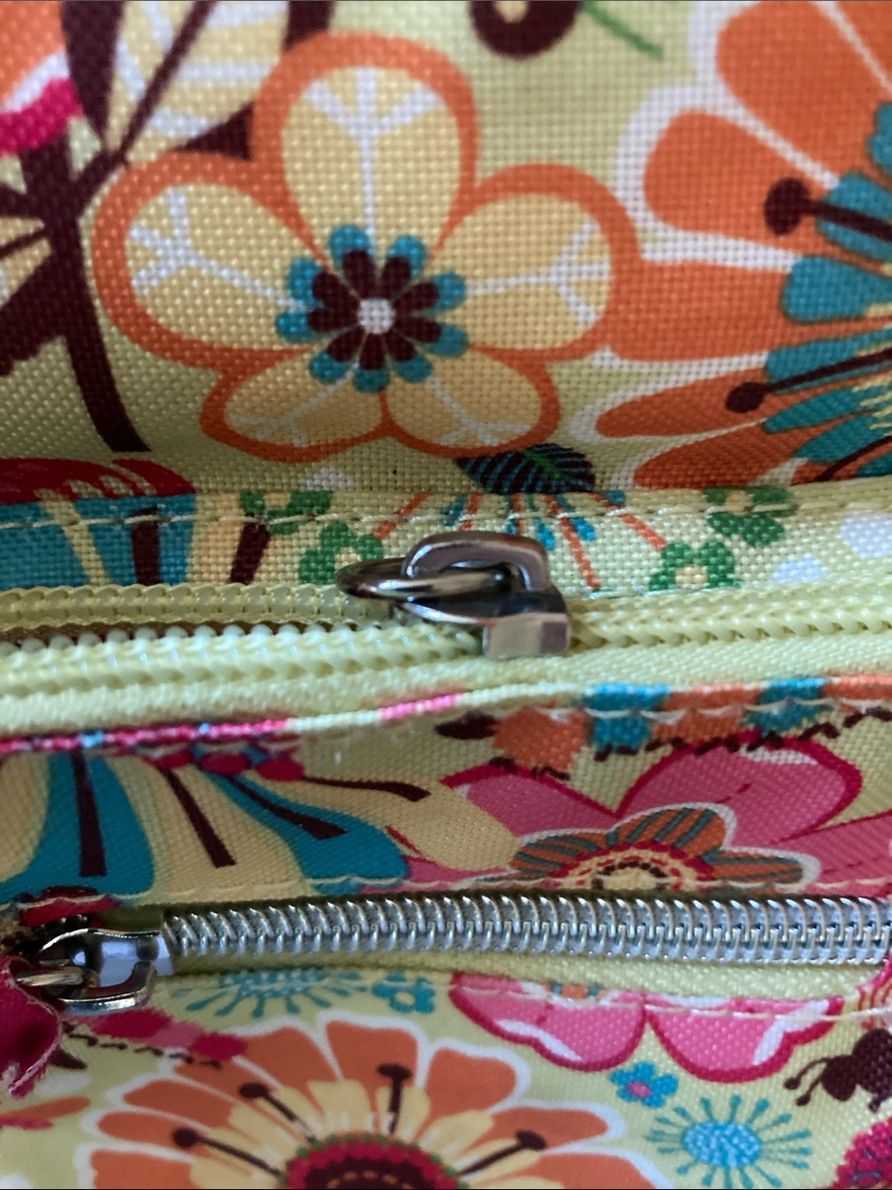 Lily Bloom Busy Bee Floral Crossbody Bag with Adjustable Strap - Picture 5 of 6